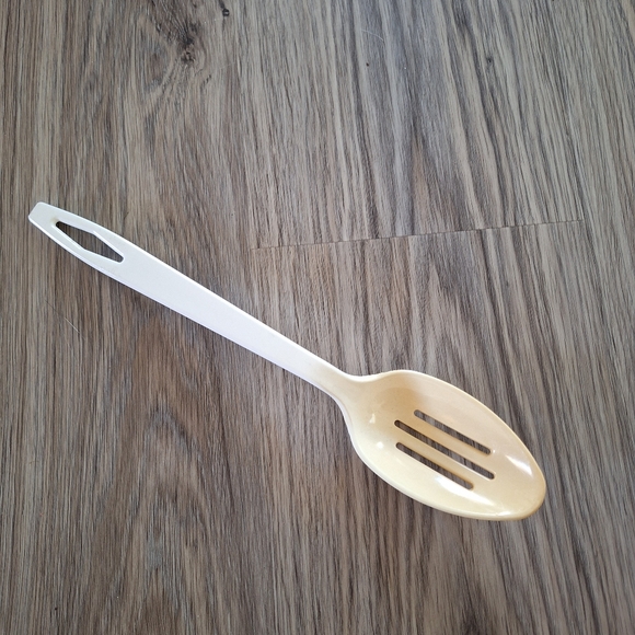 Vintage Tailor Made Beige Slotted Serving Spoon 11 1/2" Inch Plastic Nylon - Picture 1 of 3